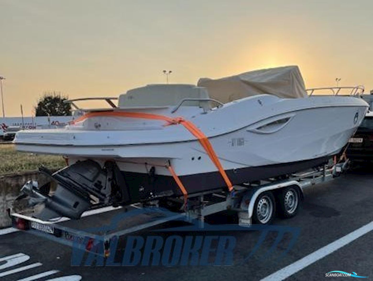 Sessa Marine Key Largo 24