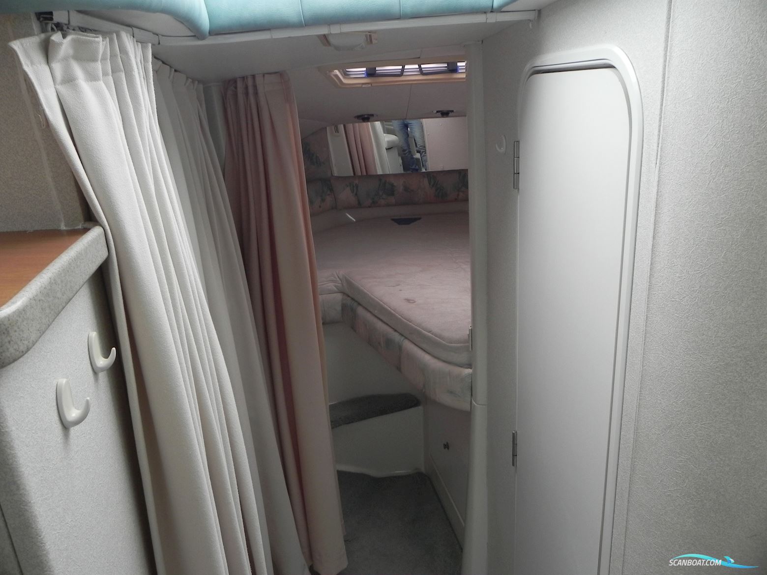 Silverton 312 Sedan Fly