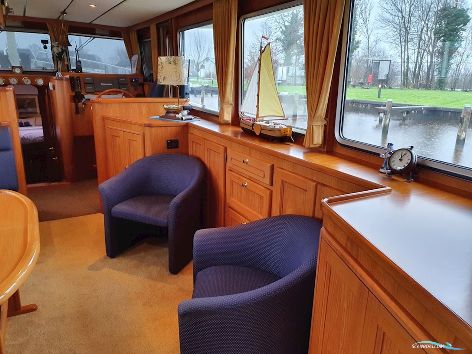 Smelne Salon Vlet 1485