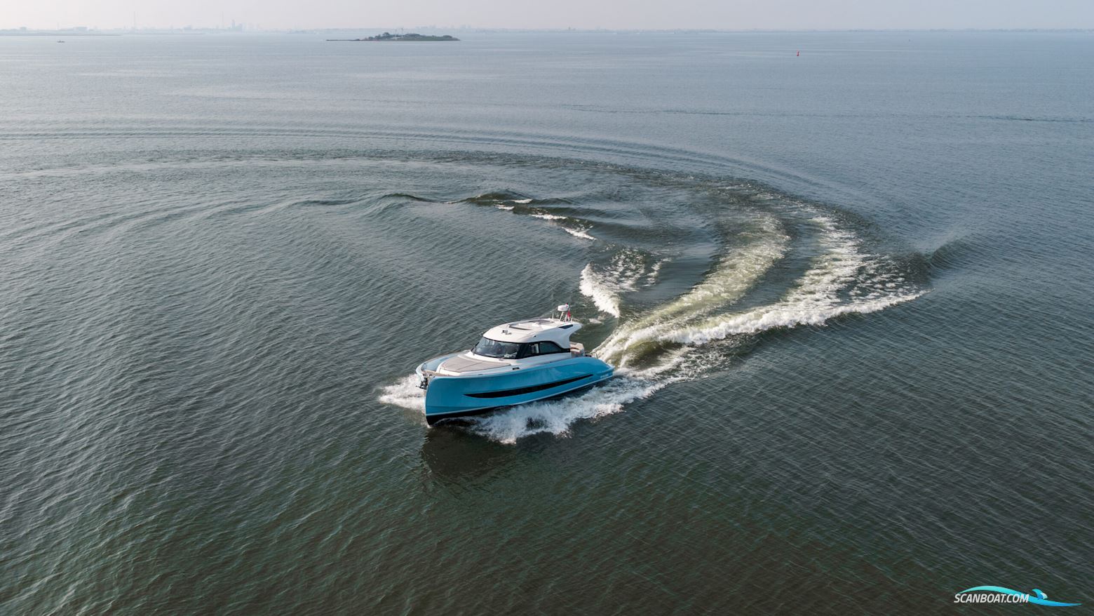 Solaris Power 48 Coupé