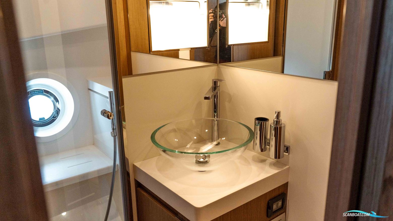 Solaris Power 48 Coupé