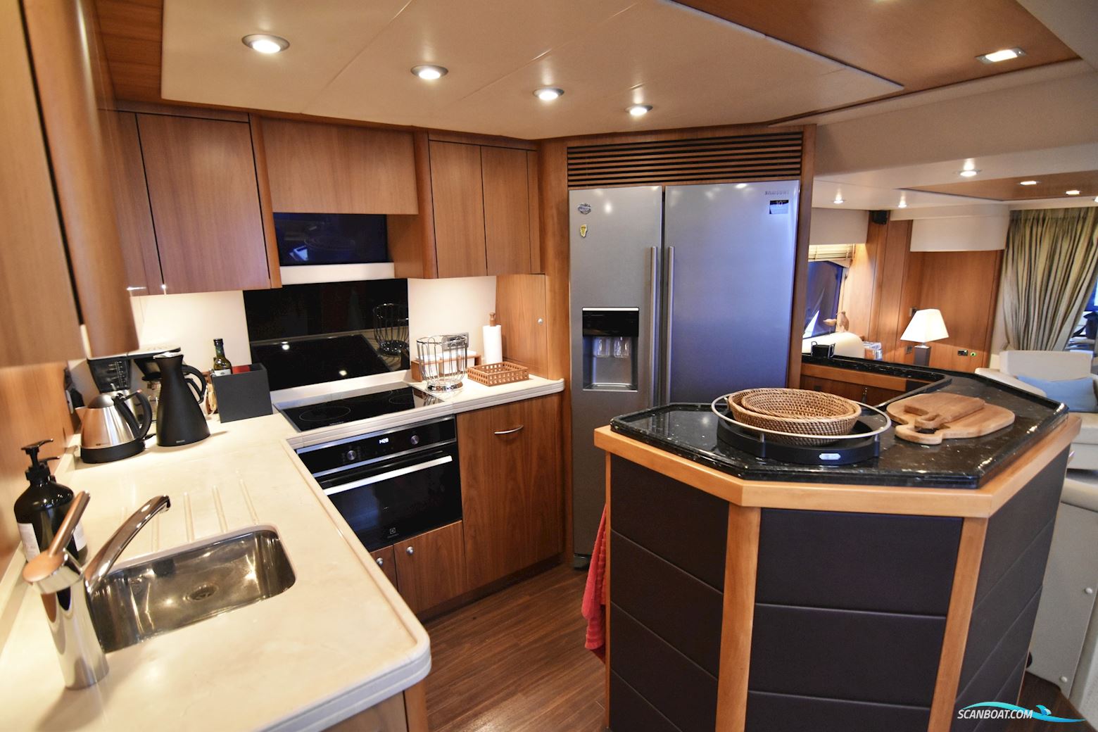 SOLGT Sunseeker Manhattan 70