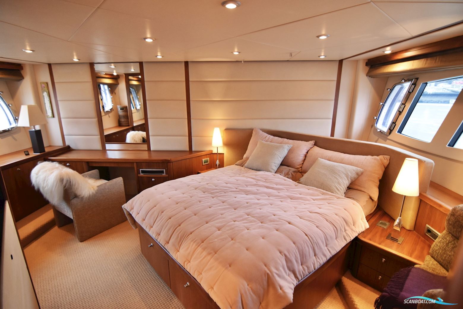 SOLGT Sunseeker Manhattan 70