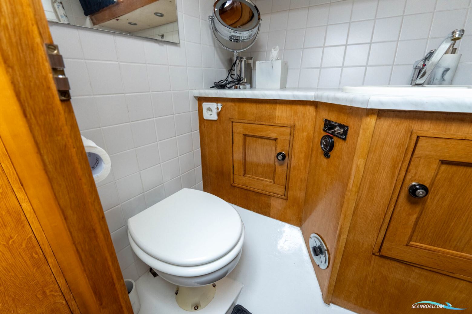 Stadtline 38 OK Spiegeldeur