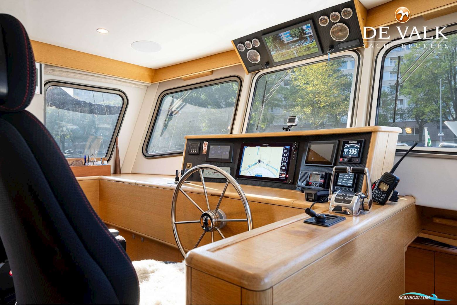 Steeler Explorer 50 Pilothouse