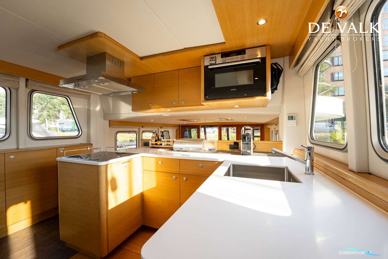 Steeler Explorer 50 Pilothouse