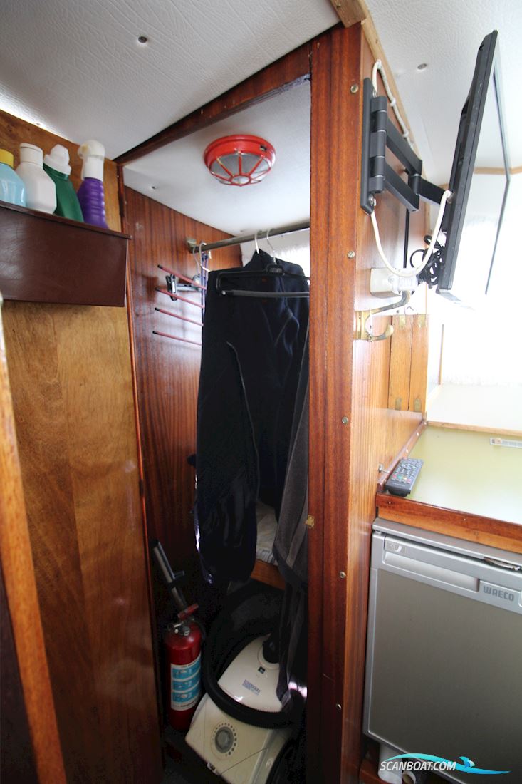 Sterling Sabre 28 New Engine