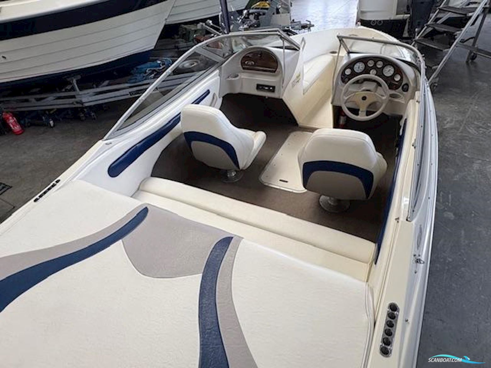 Stingray 180 RX Bowrider, Bj. 2005 Berlin Bei Yachtagentur Döri