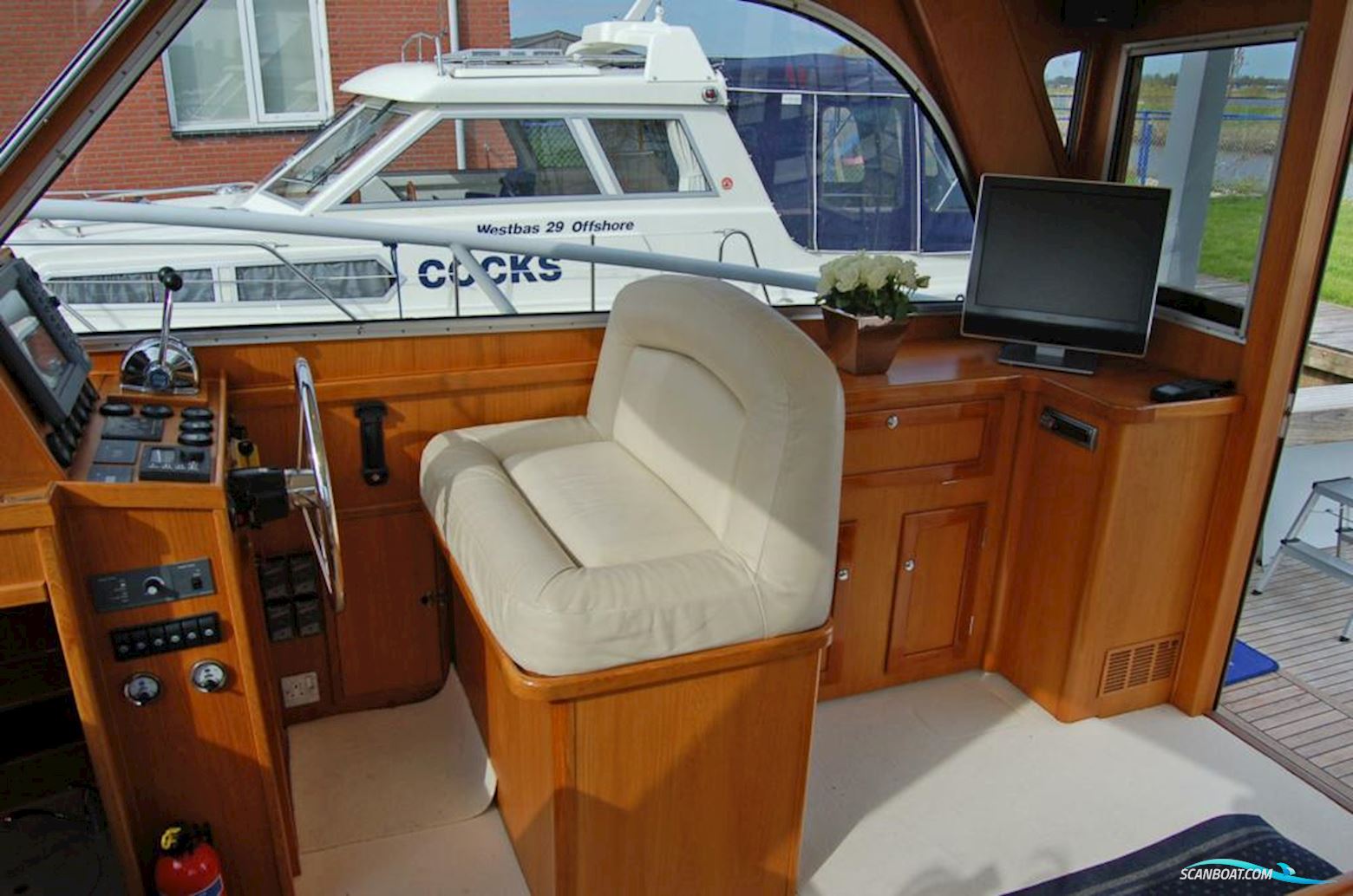 Striker Sport Fisher