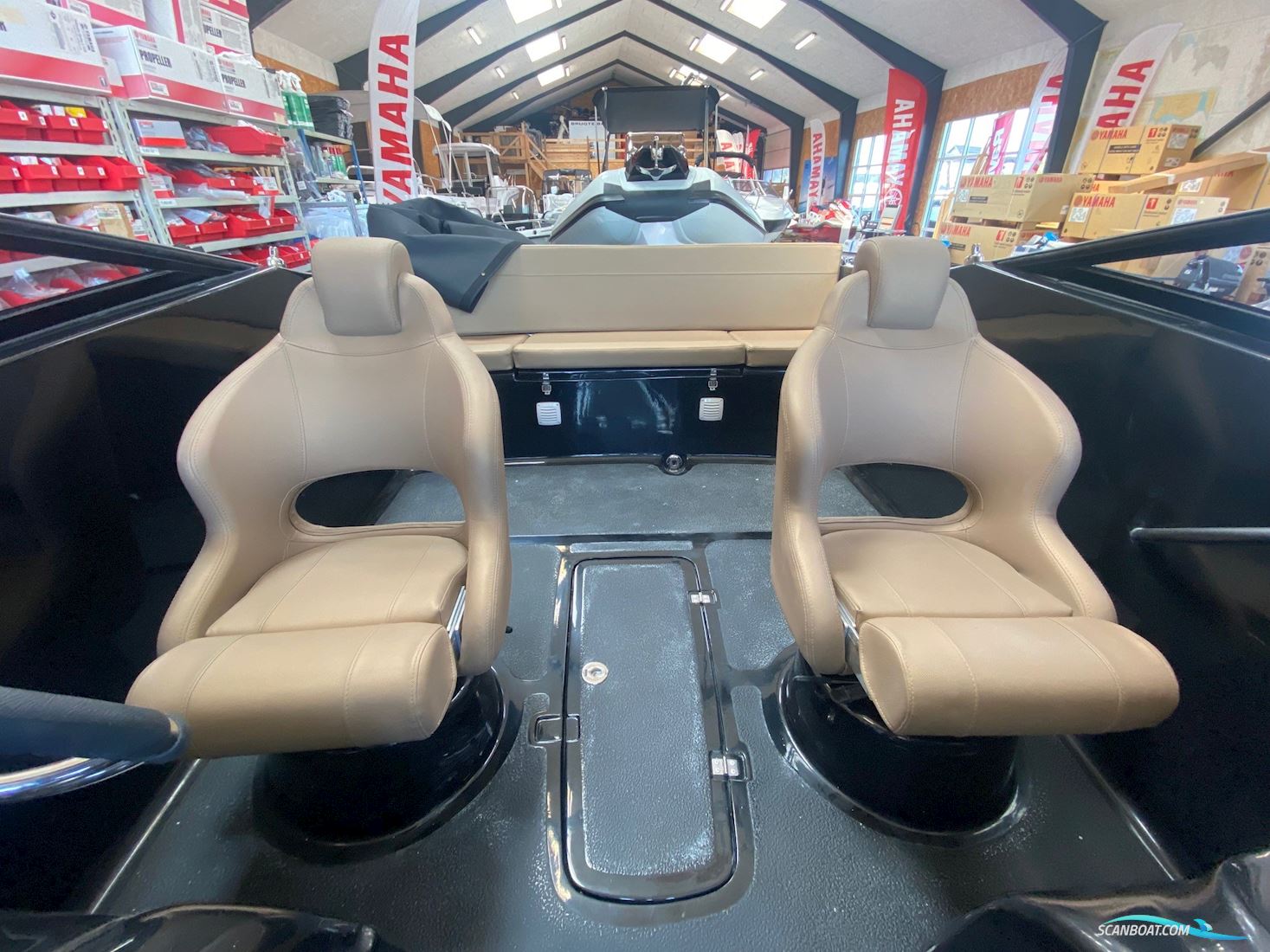 Suncraft 560 BR Black Edition