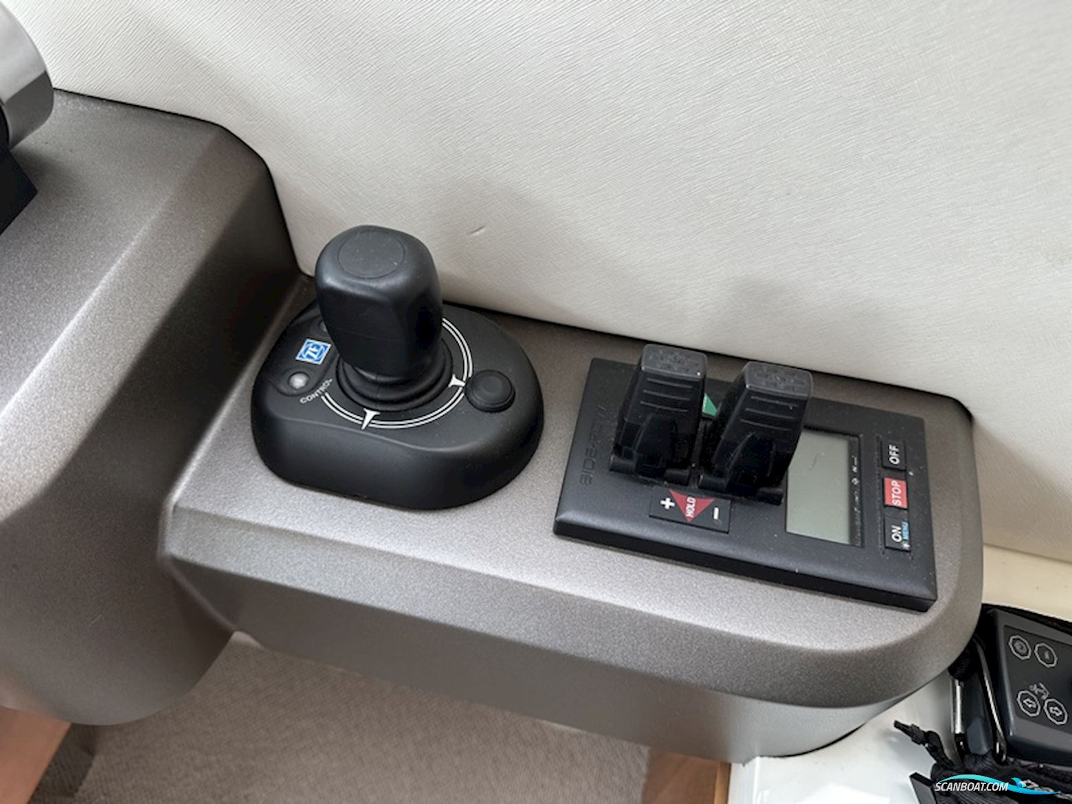 Sunseeker  - Manhattan 53