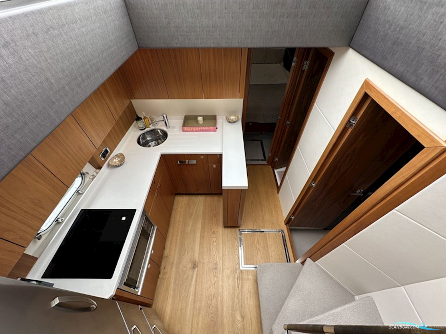 Sunseeker - Manhattan 53