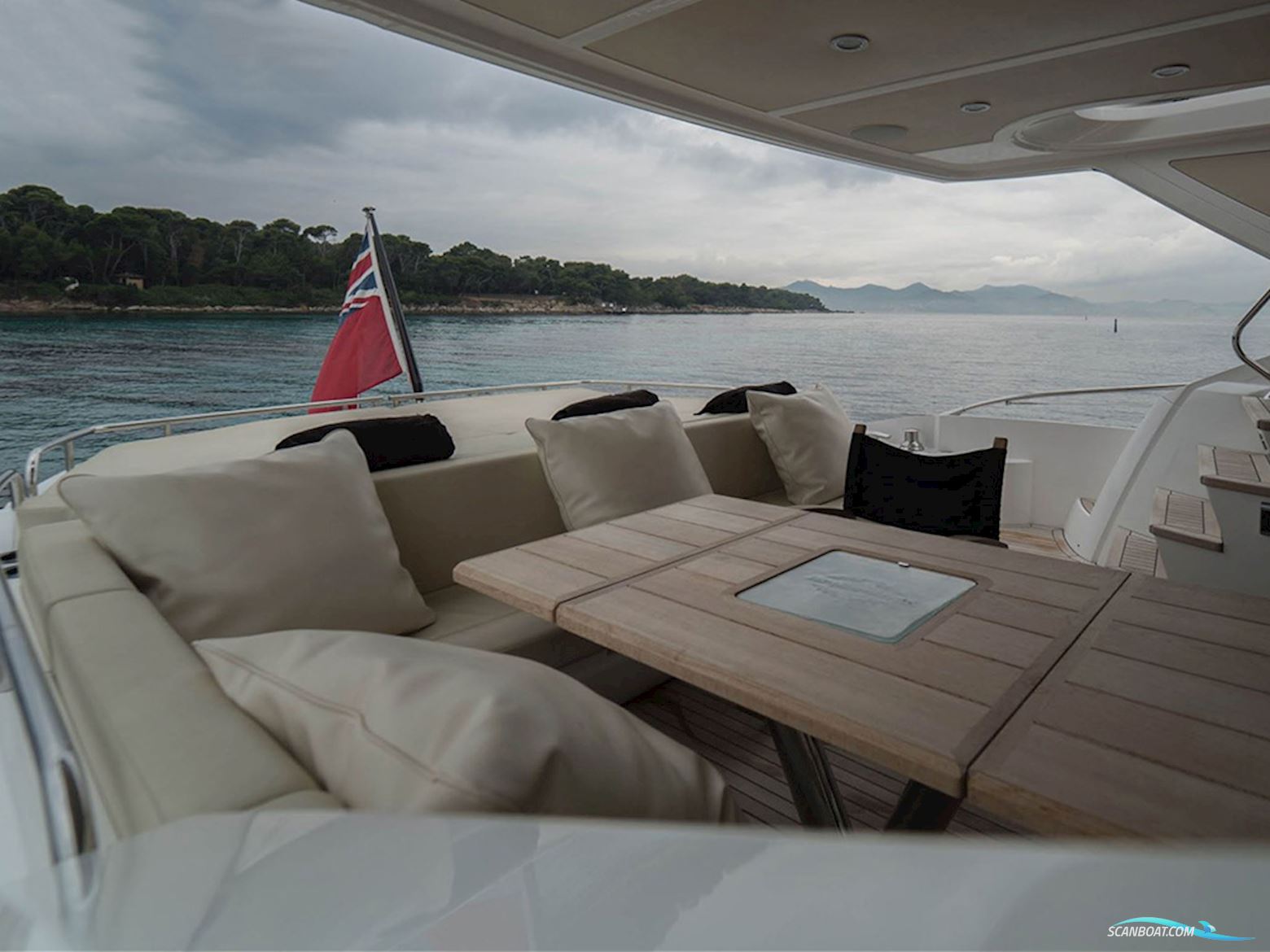 Sunseeker 68 Sport Yacht