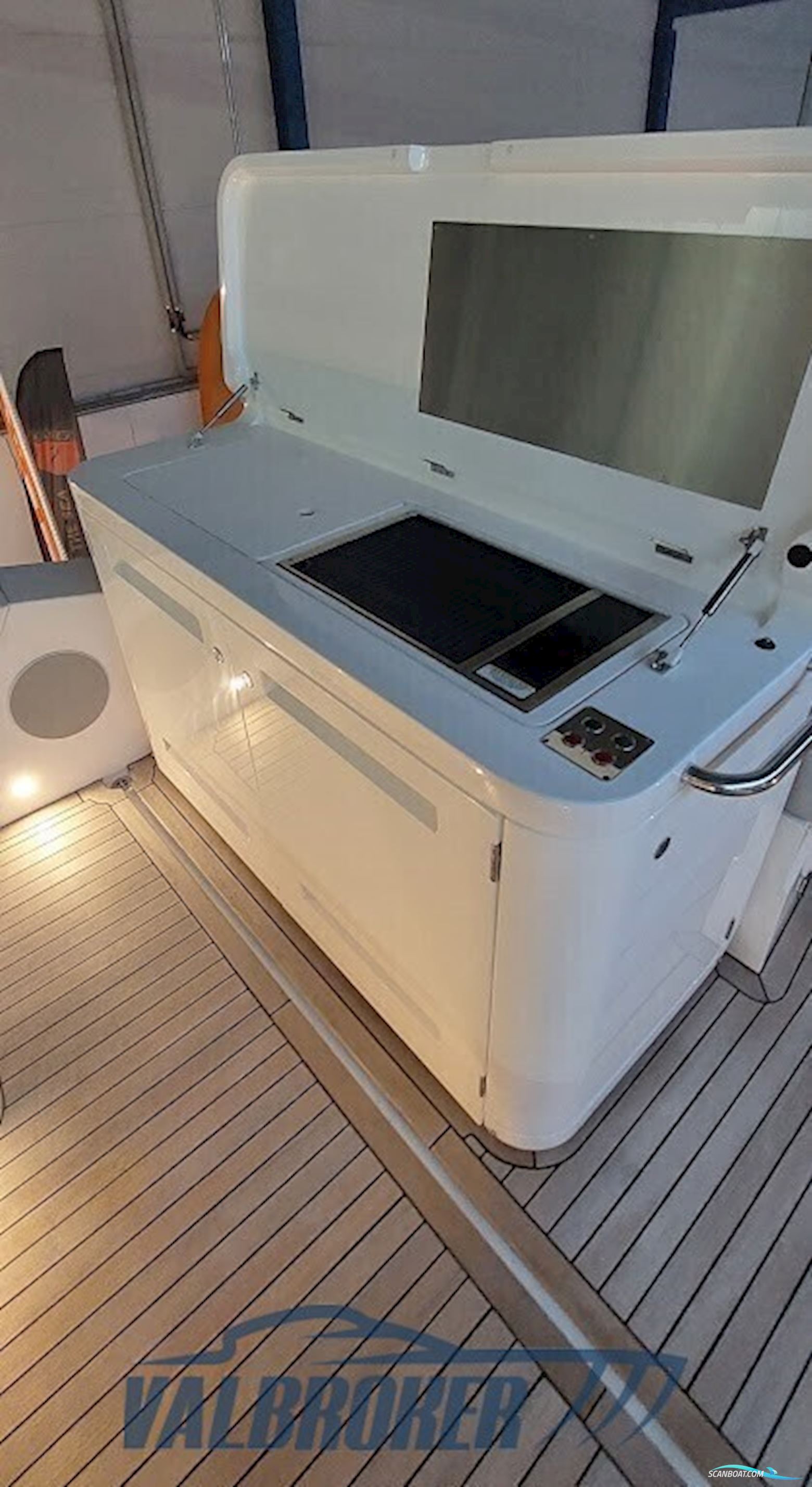 Sunseeker Manhattan 55