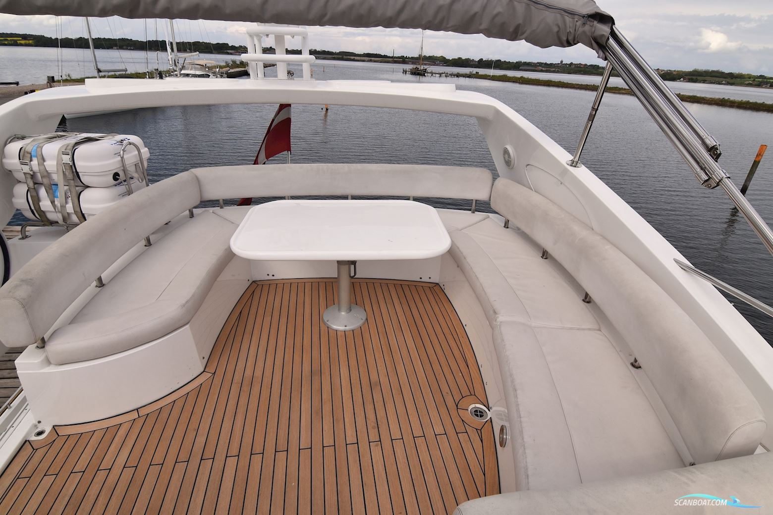 Sunseeker Manhattan 64