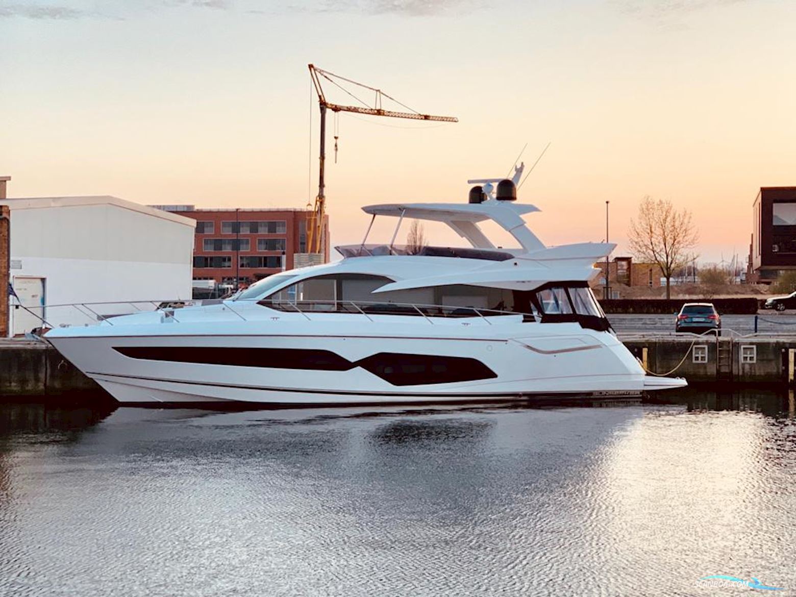 Sunseeker Manhattan 66 Motorbåt 2019, med MAN V8-1200 motor, Tyskland