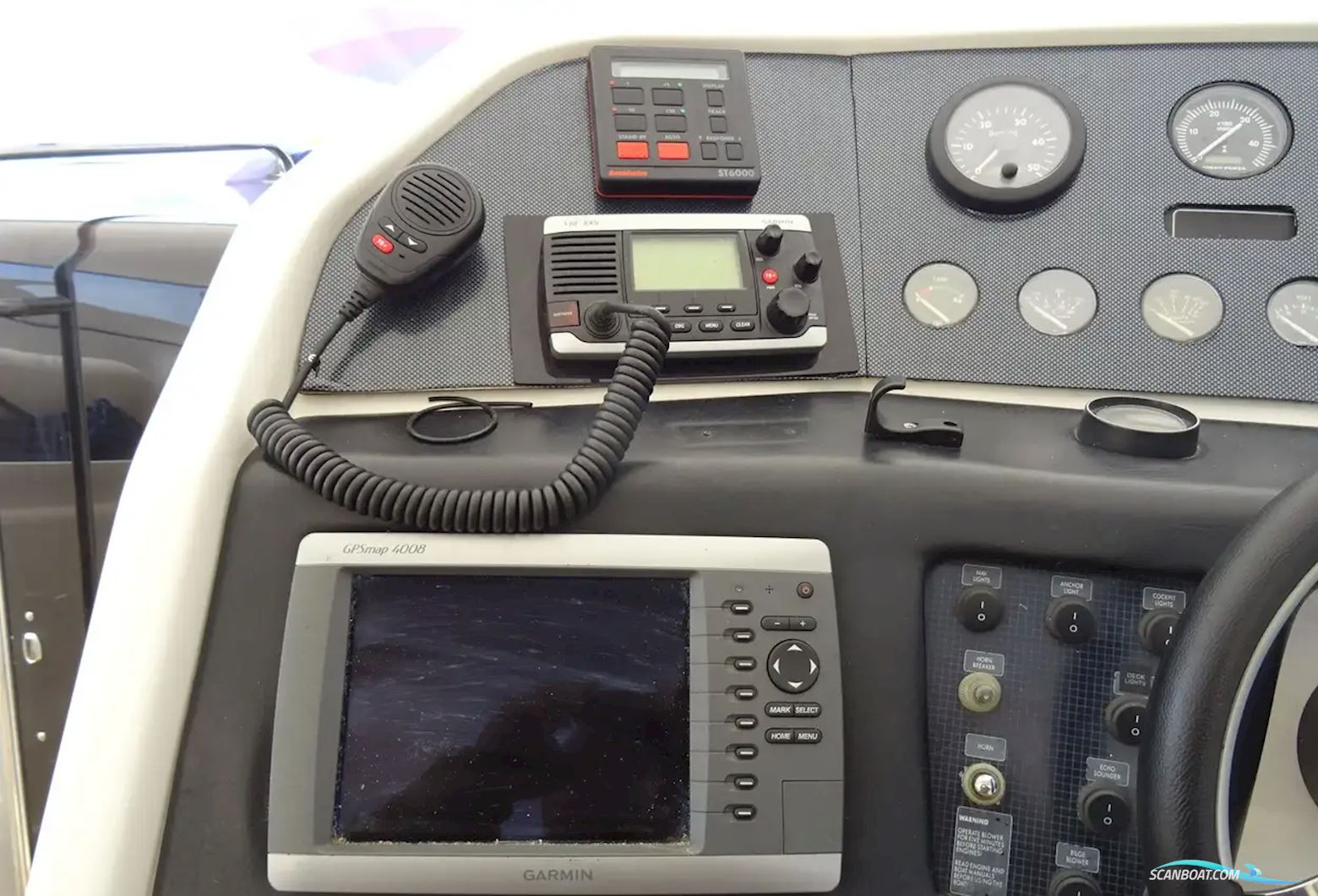 Sunseeker Martinique 38