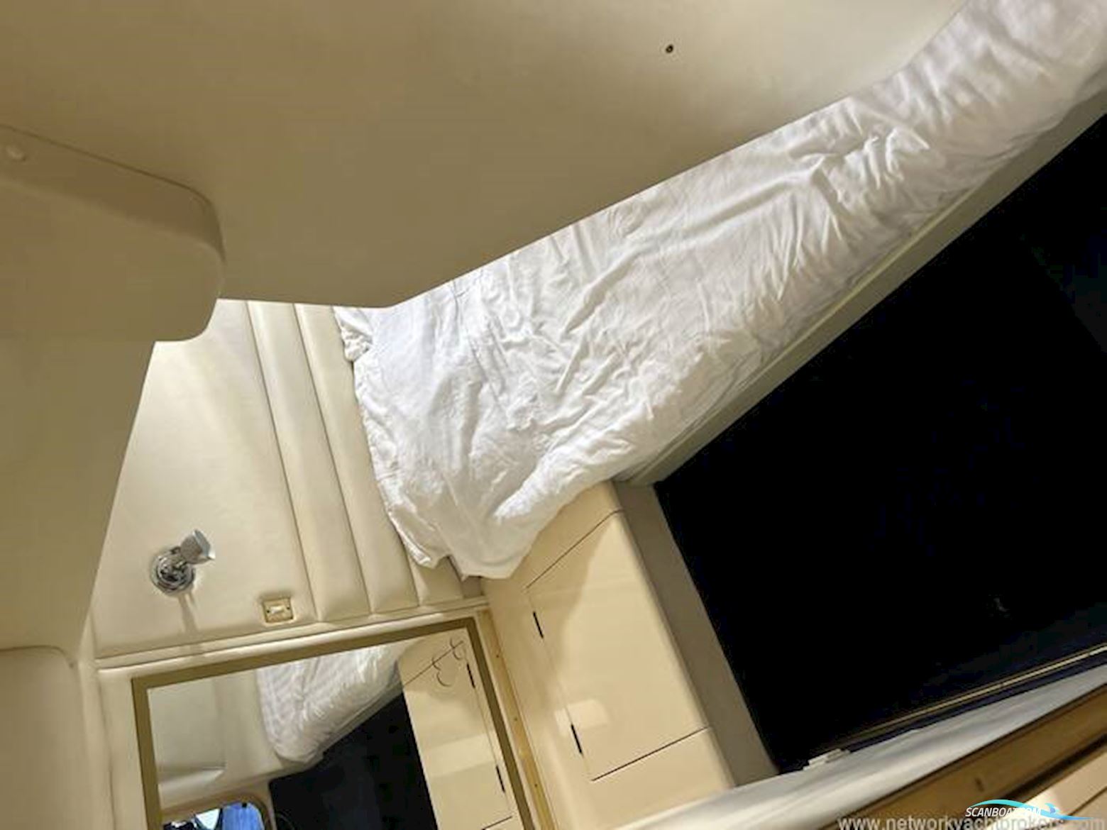 Sunseeker Mystique 42