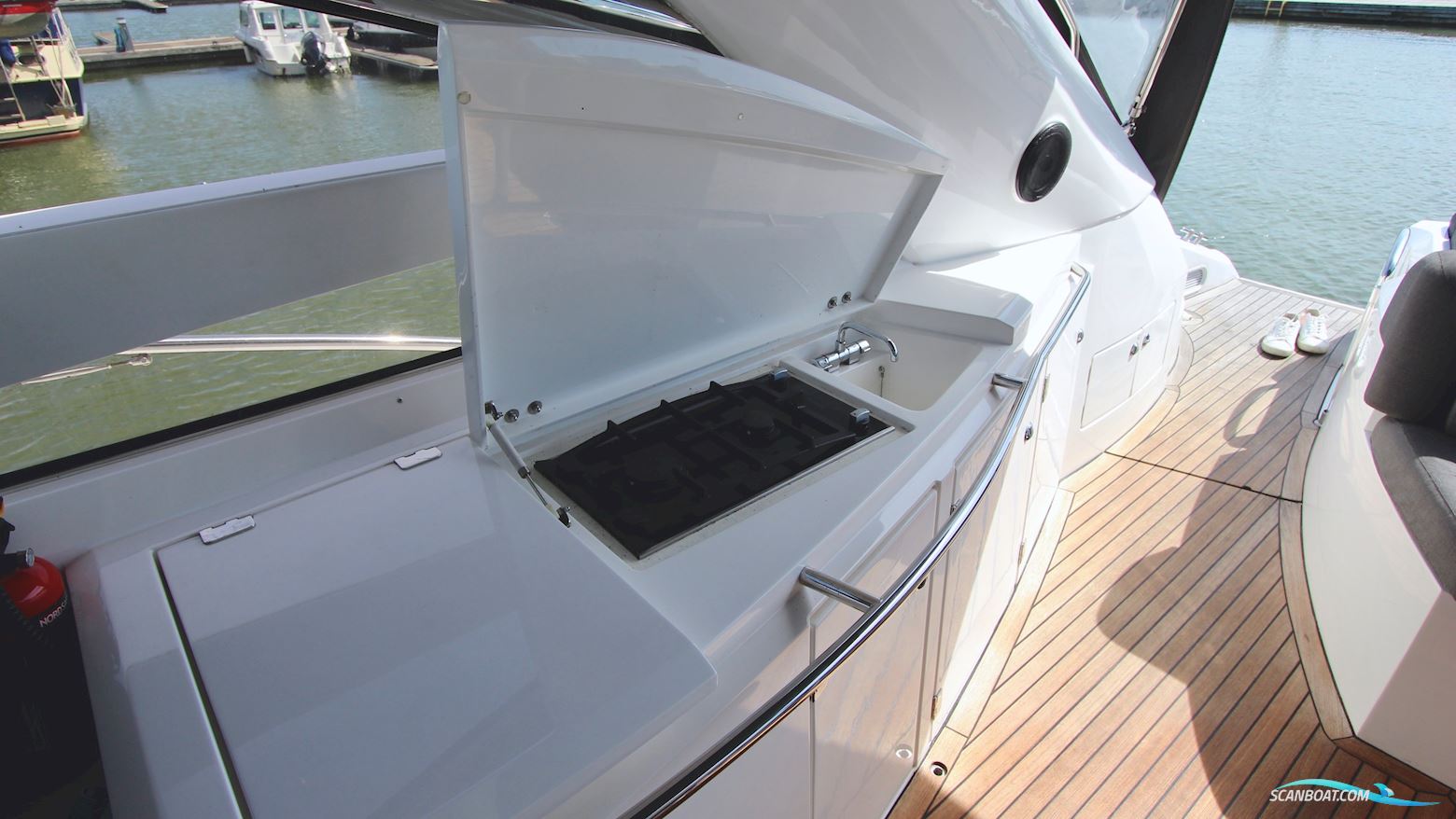 Sunseeker Portofino 53