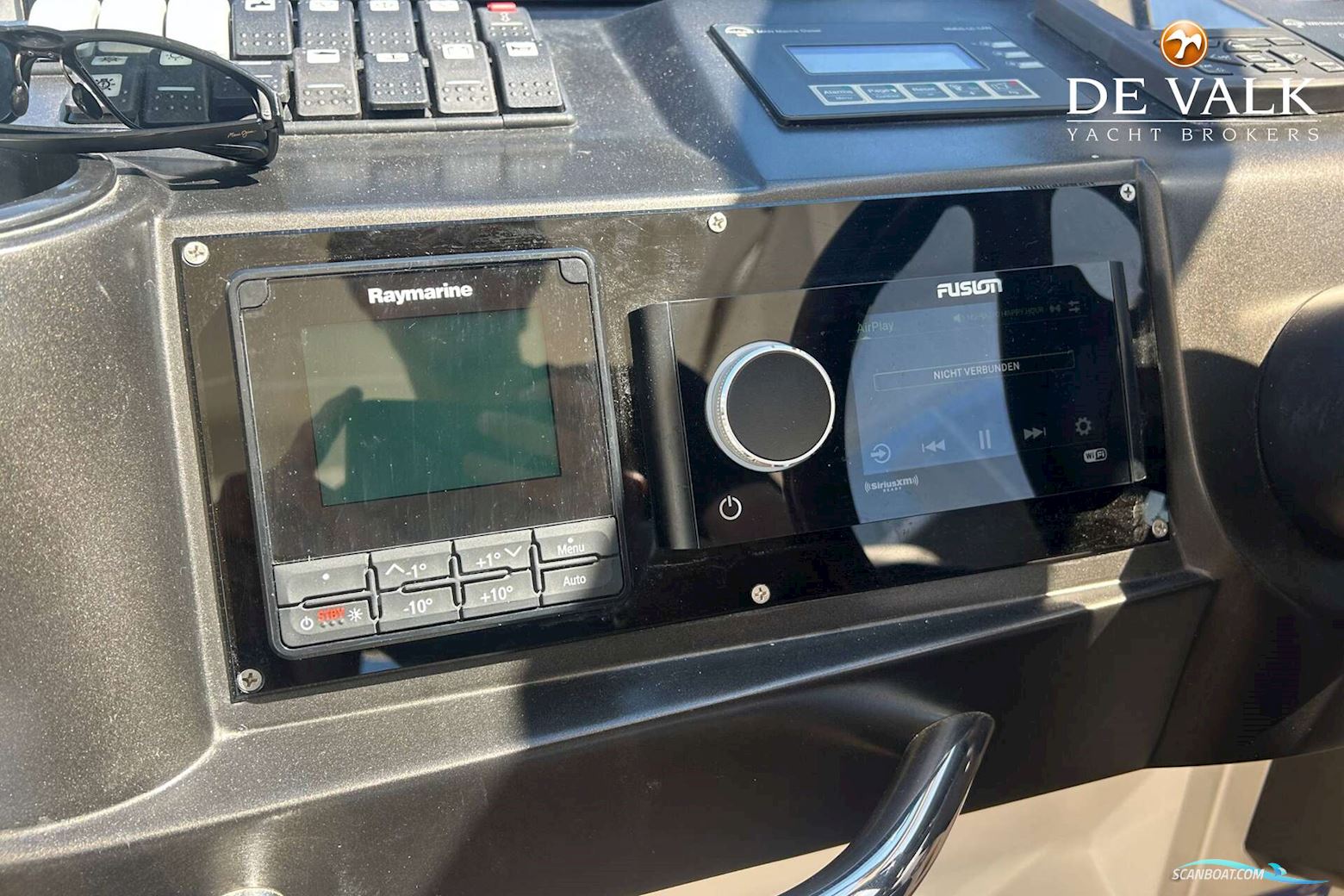 Sunseeker Portofino 53