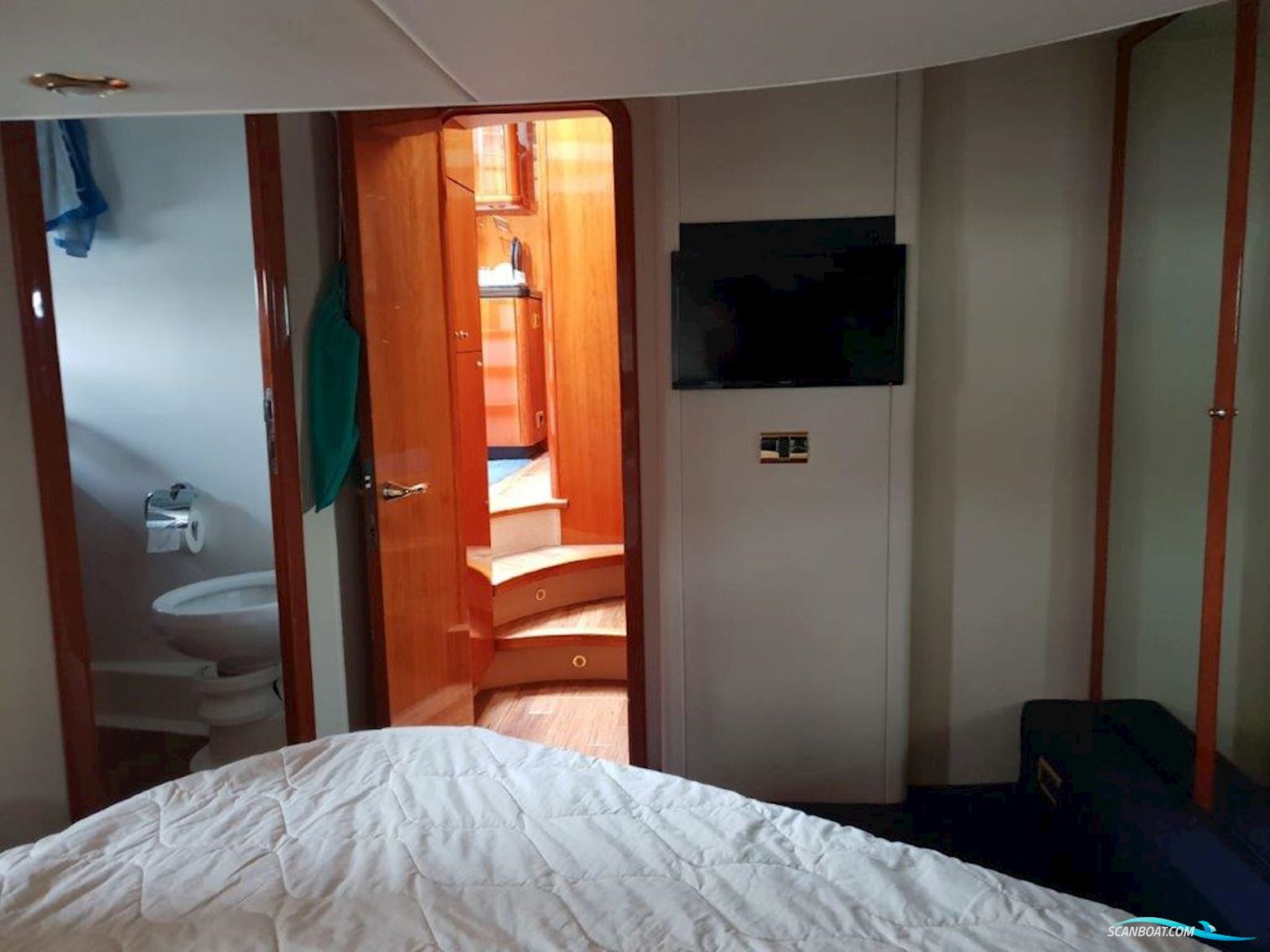 Sunseeker Predator 52