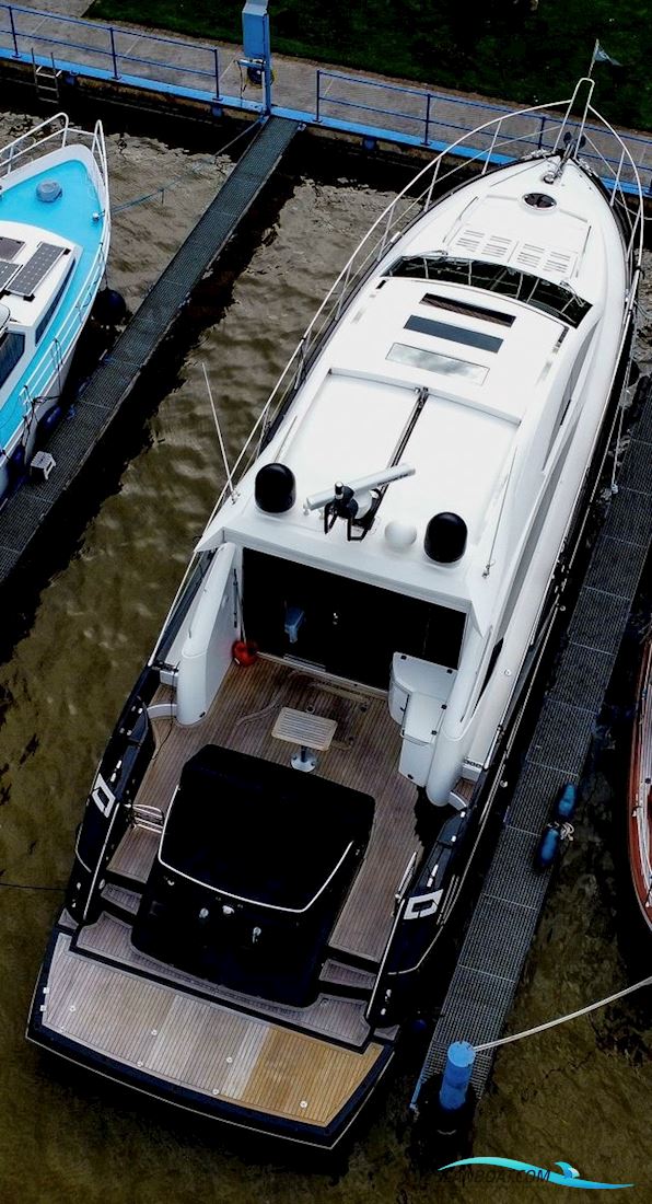 Sunseeker Predator 52