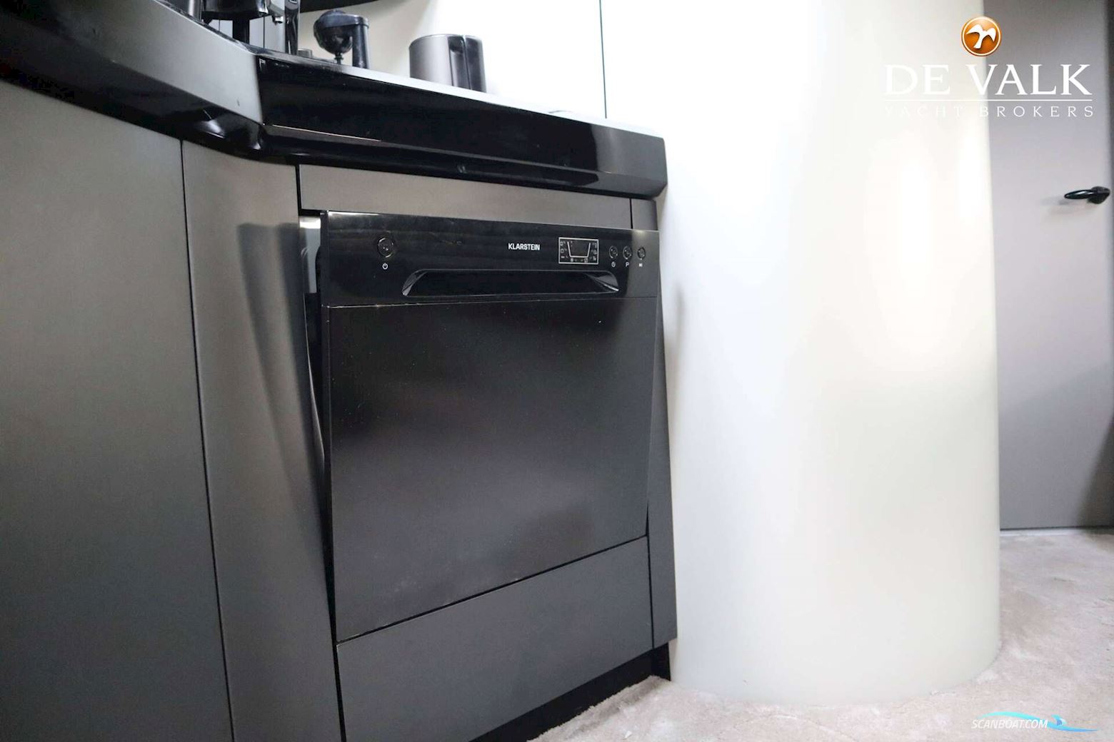 Sunseeker Predator 56