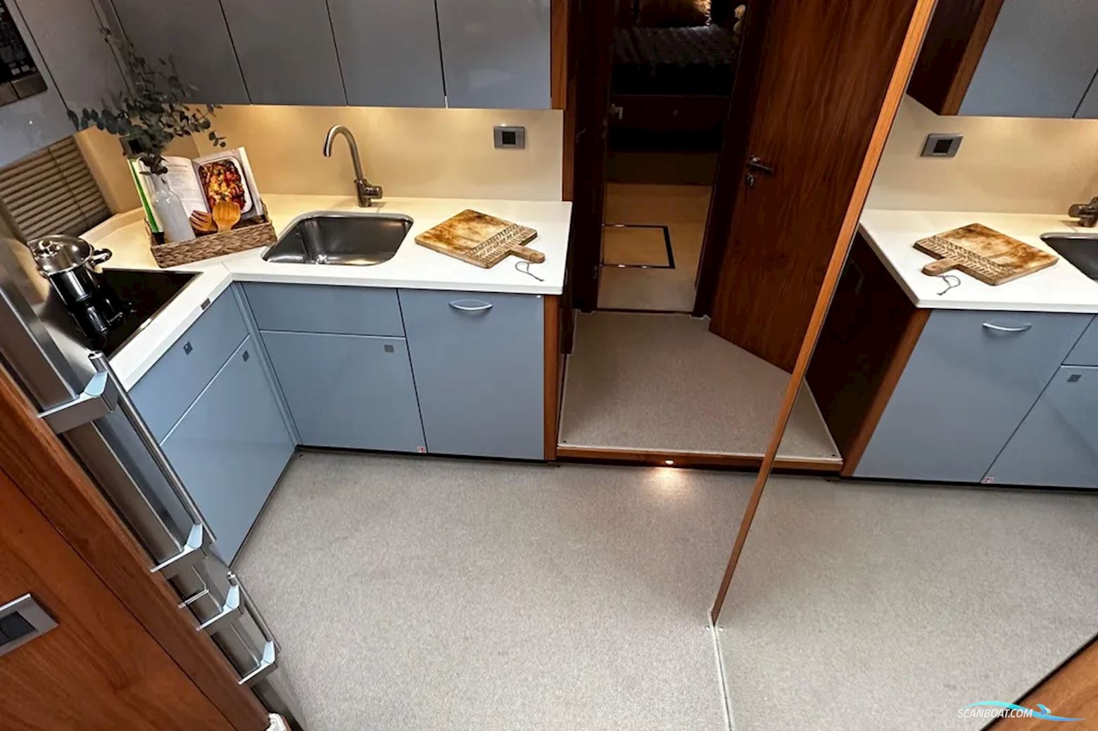 Sunseeker Predator 64