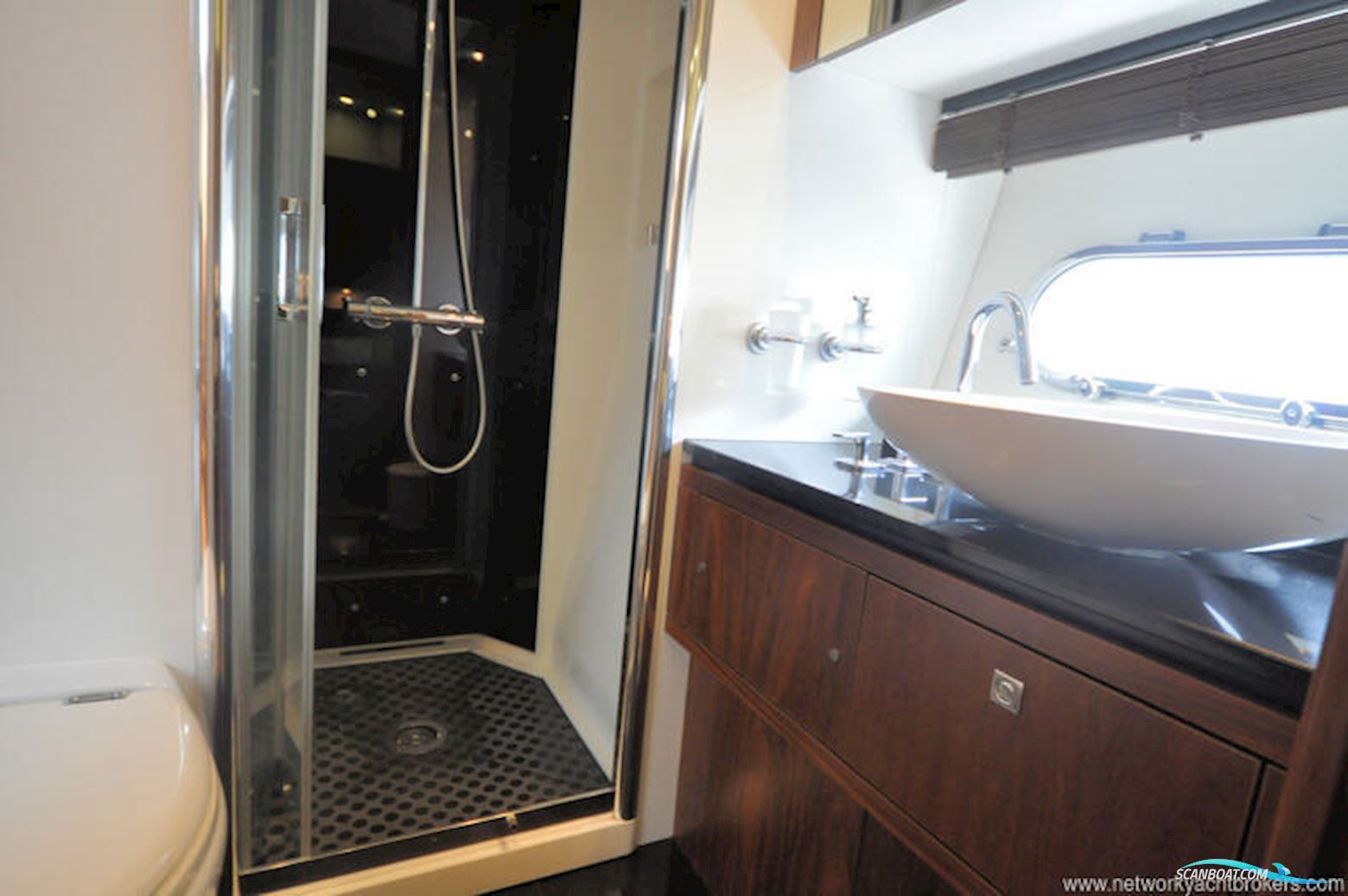 Sunseeker Predator 74