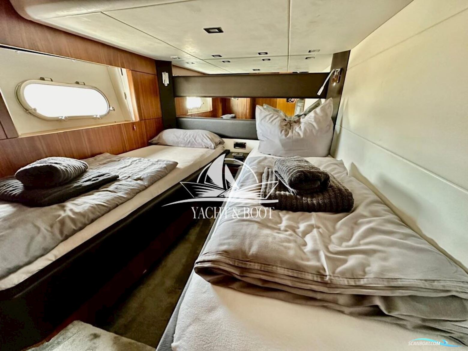 Sunseeker Predator 74 Sports Fly