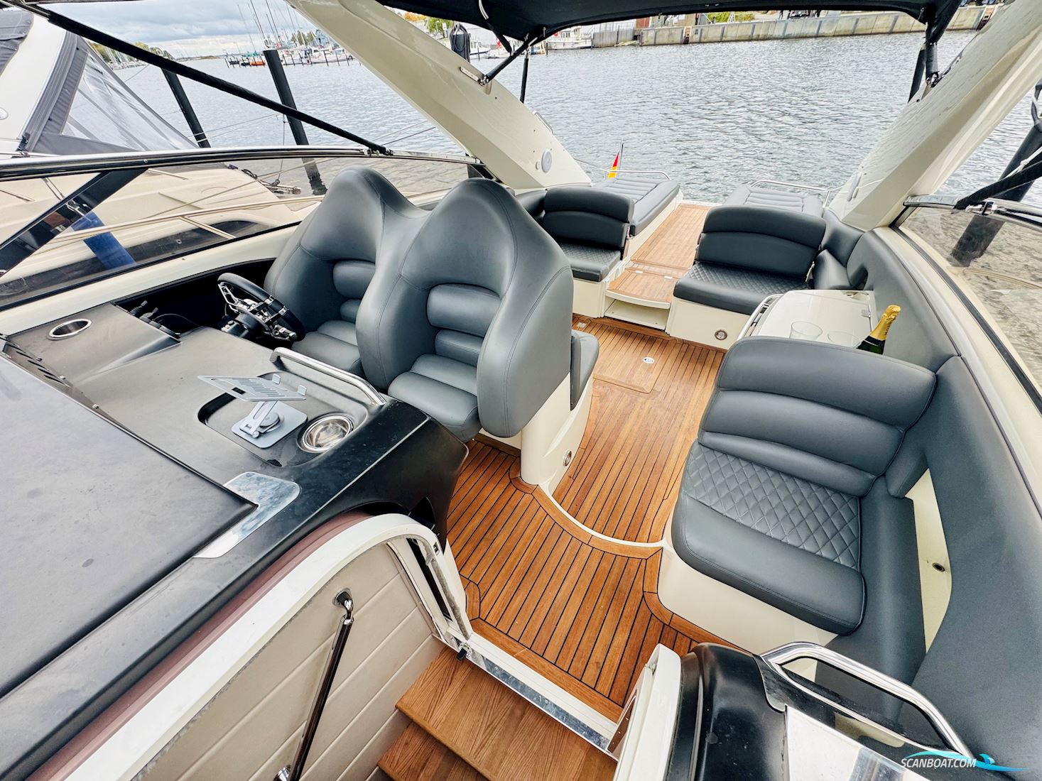 Sunseeker Superhawk 43