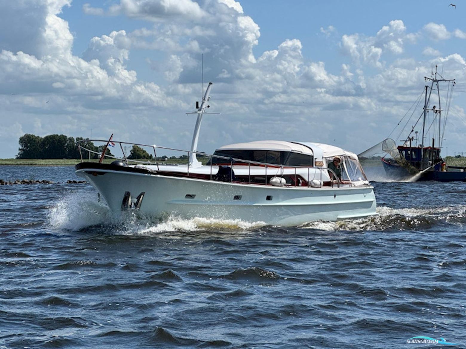 Super Van Craft 13.20 River