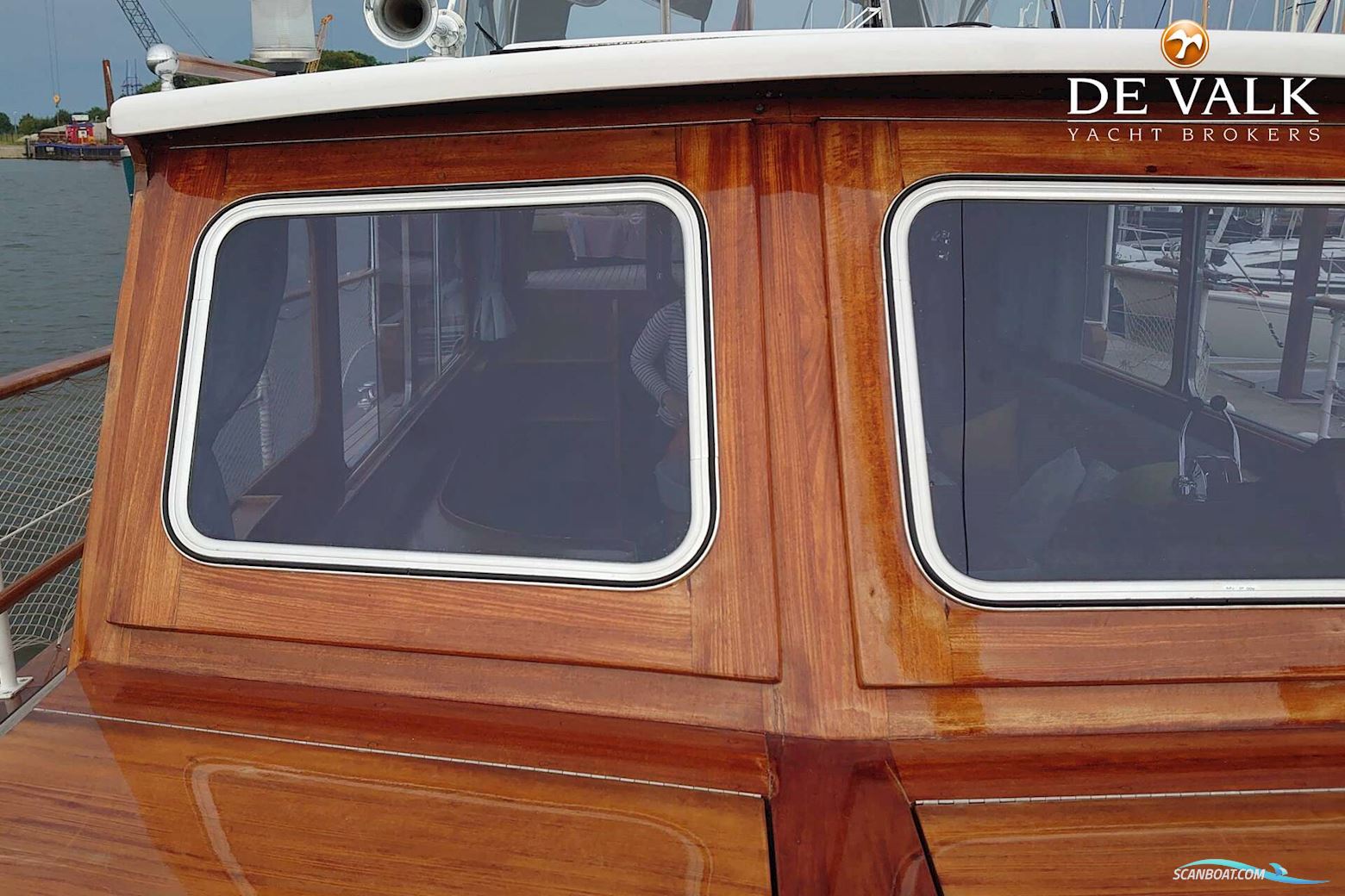 Super Van Craft 1320