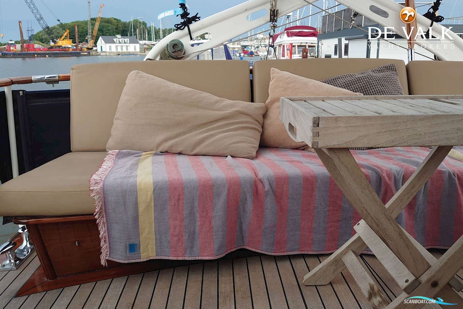 Super Van Craft 1320