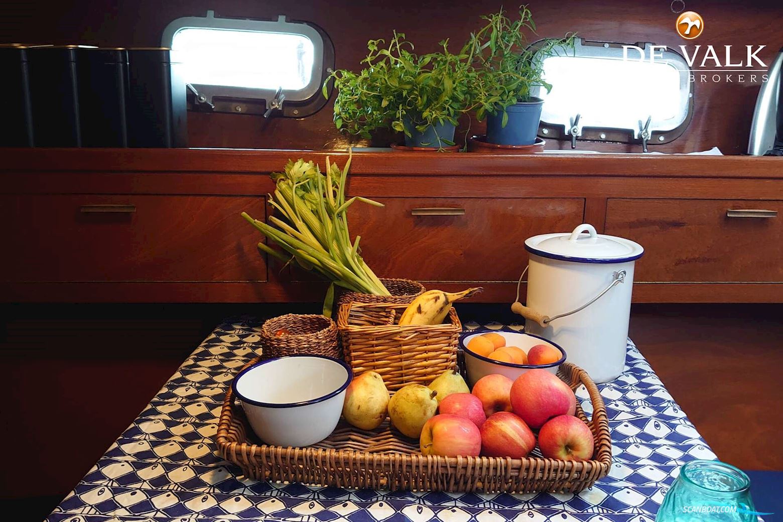 Super Van Craft 1320