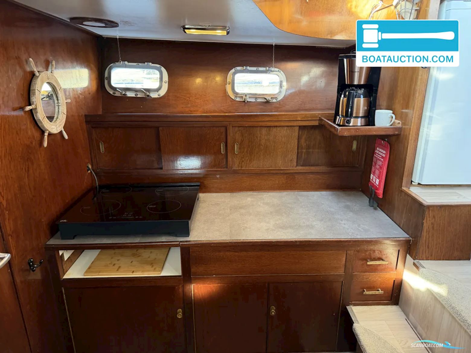 Super Van Craft 13.50