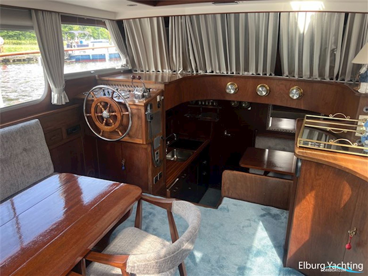 Super Van Craft 13.80