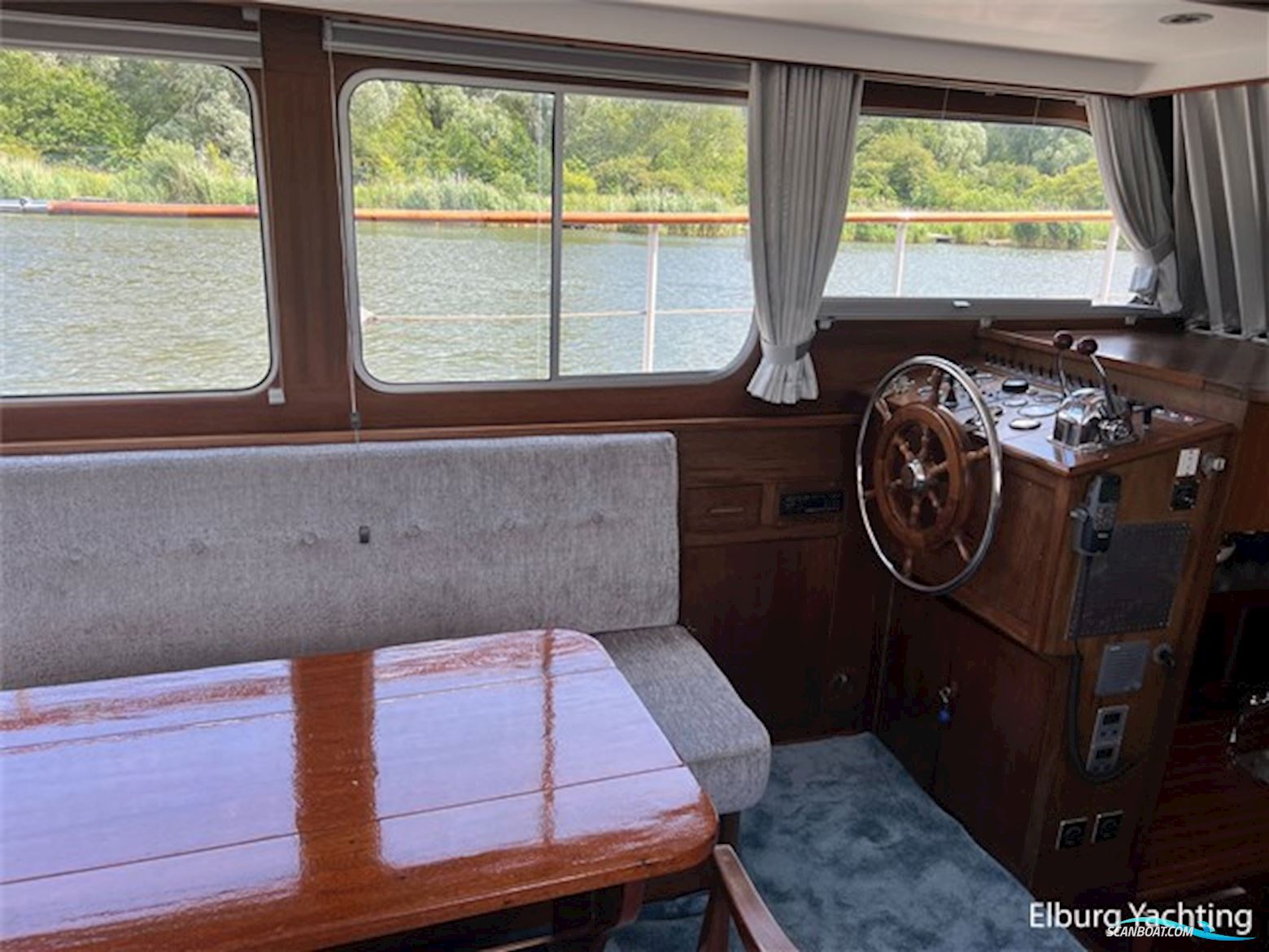 Super Van Craft 13.80