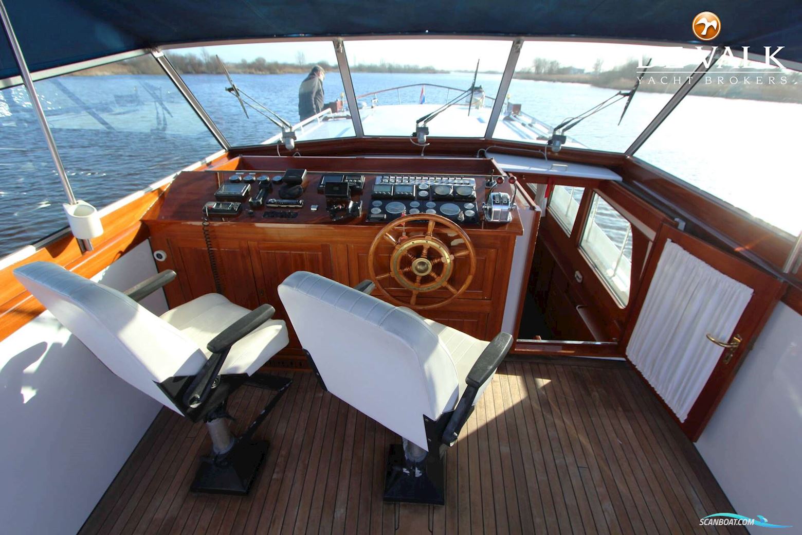 Super Van Craft 1570
