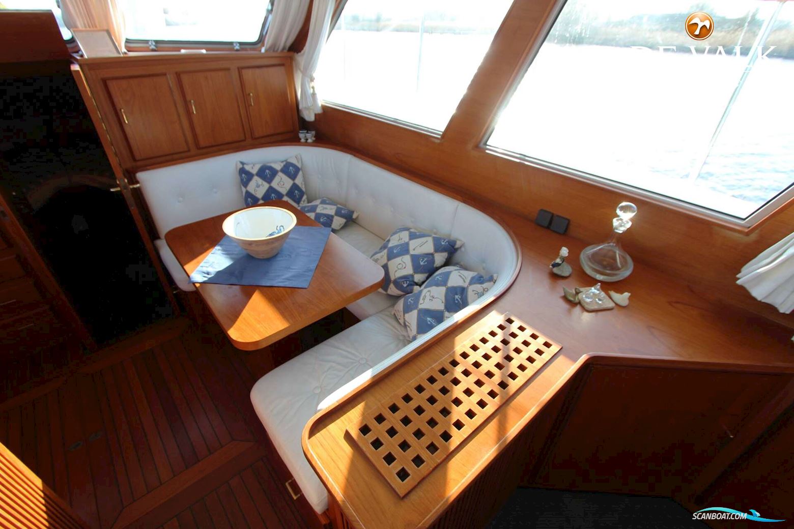 Super Van Craft 1570