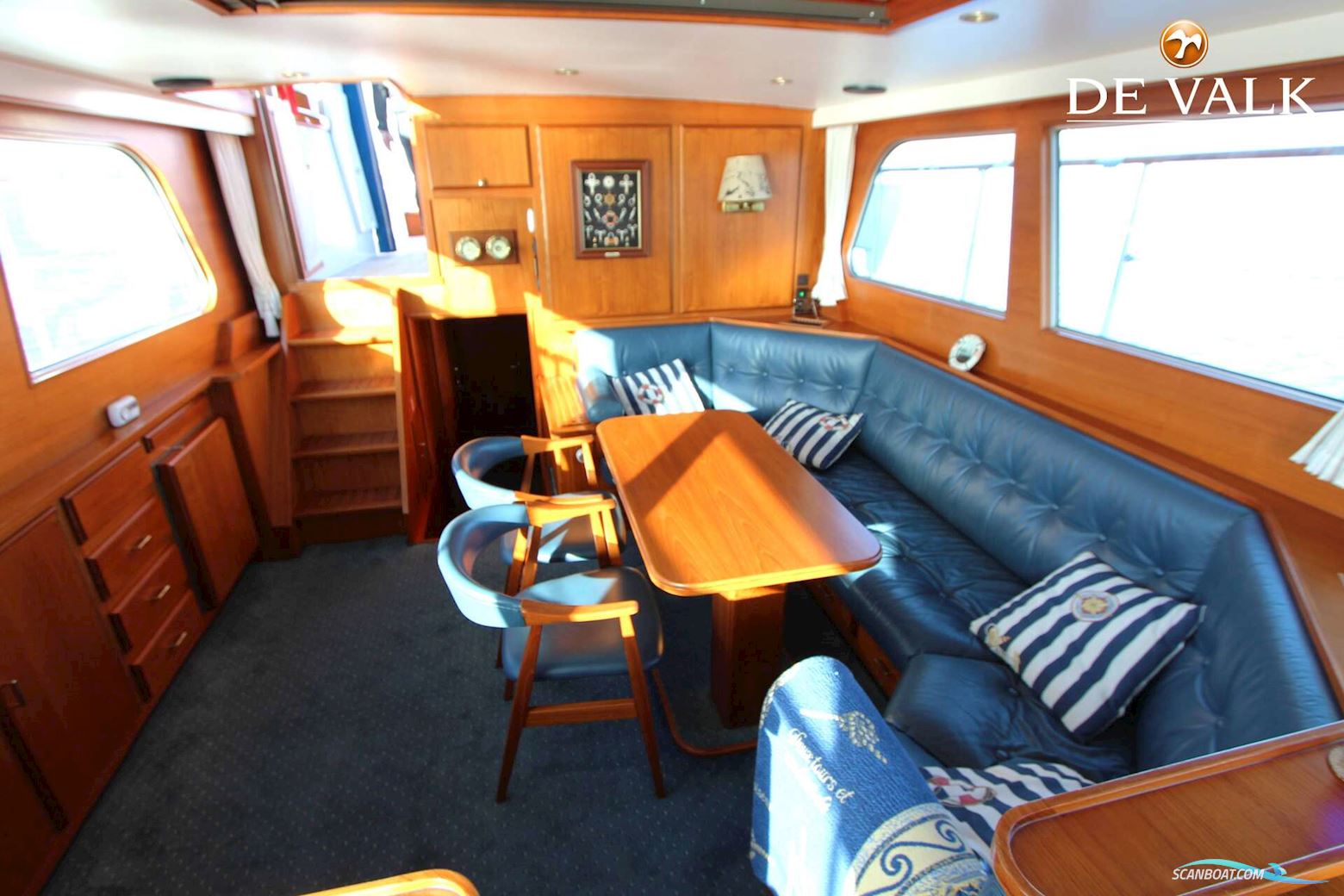 Super Van Craft 1570