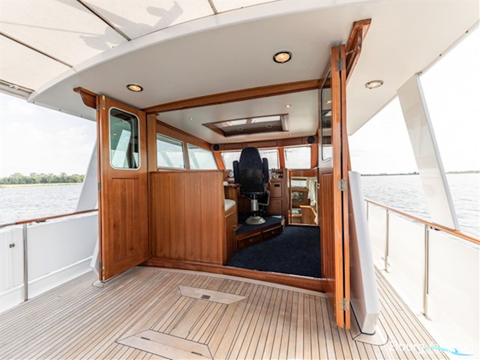 Super van Craft 15.75 - Stabilizers