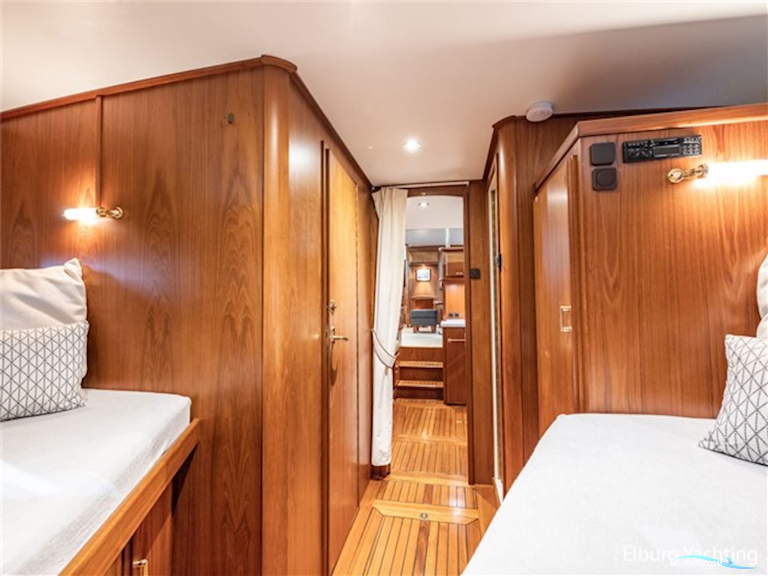 Super Van Craft 17.50 - VS - Stabilizers