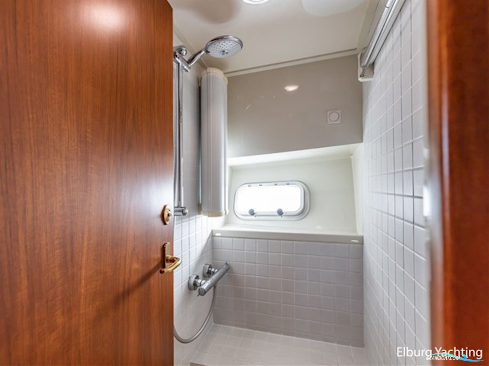 Super Van Craft 18.60 - Vast Stuurhuis