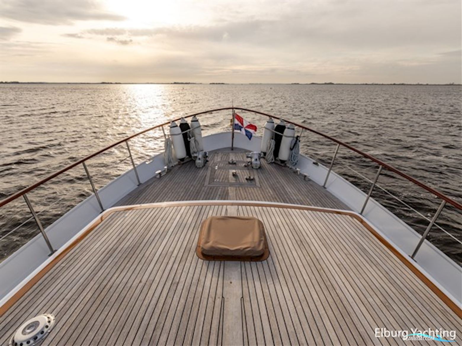 Super Van Craft 18.60 - Vast Stuurhuis