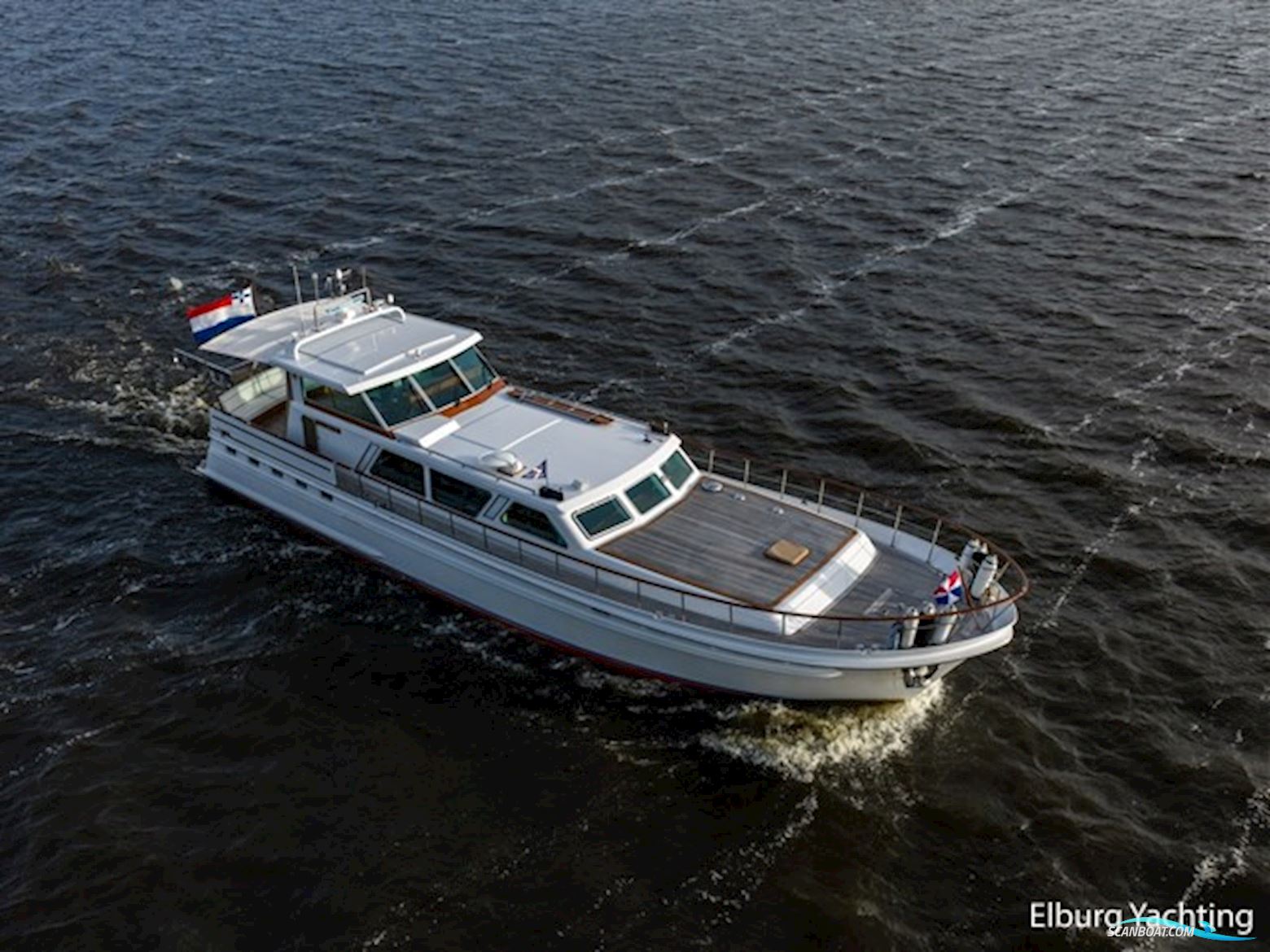 Super Van Craft 18.60 - Vast Stuurhuis