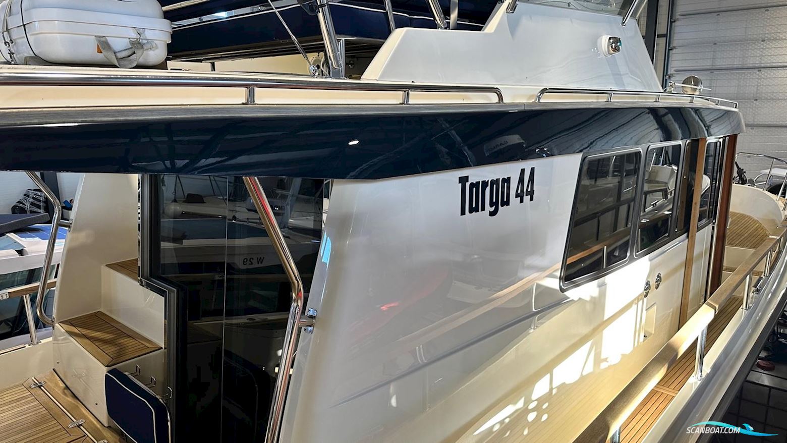 Targa 44