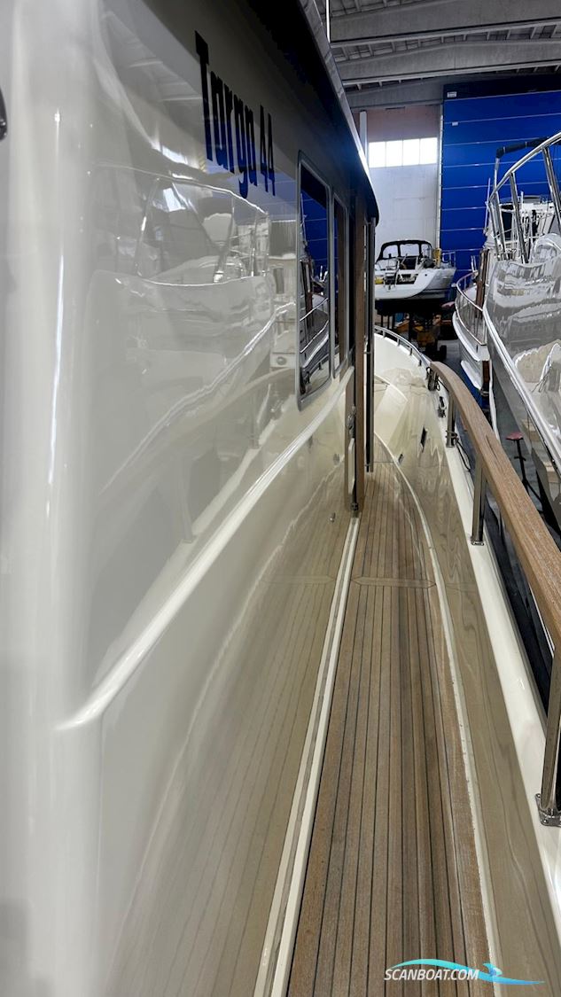 Targa 44