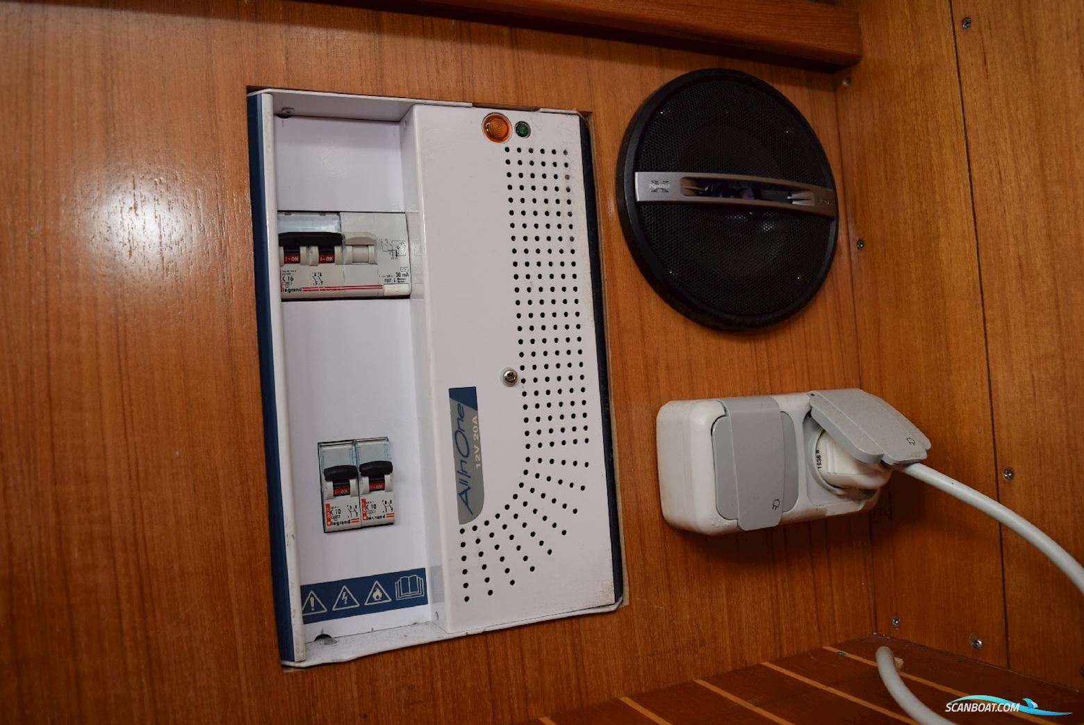 Tekno-Marine Seiskari S-300