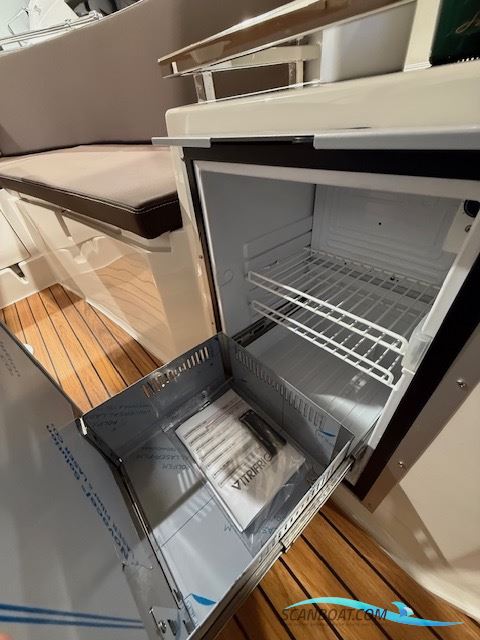 Tender Silveryacht 655 Nedsat